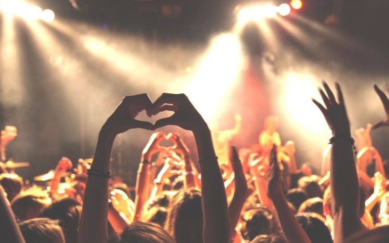 YouTube crowdfunding from fans
